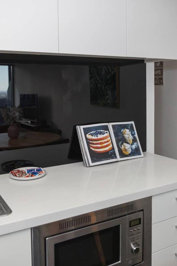 Elevated Elegance - Your Stylish Urban Sanctuary Apartment