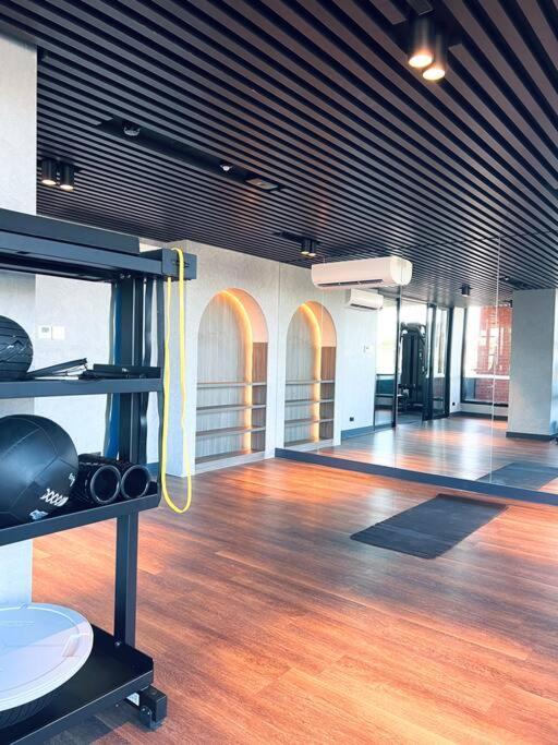 Anthem Stylish 1br - With Top Amenities And Easy Airport Access Apartment