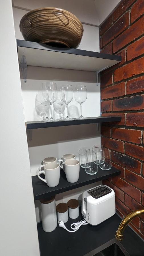 Chic One-bedroom Studio In The Heart Of Elsternwick * Melbourne