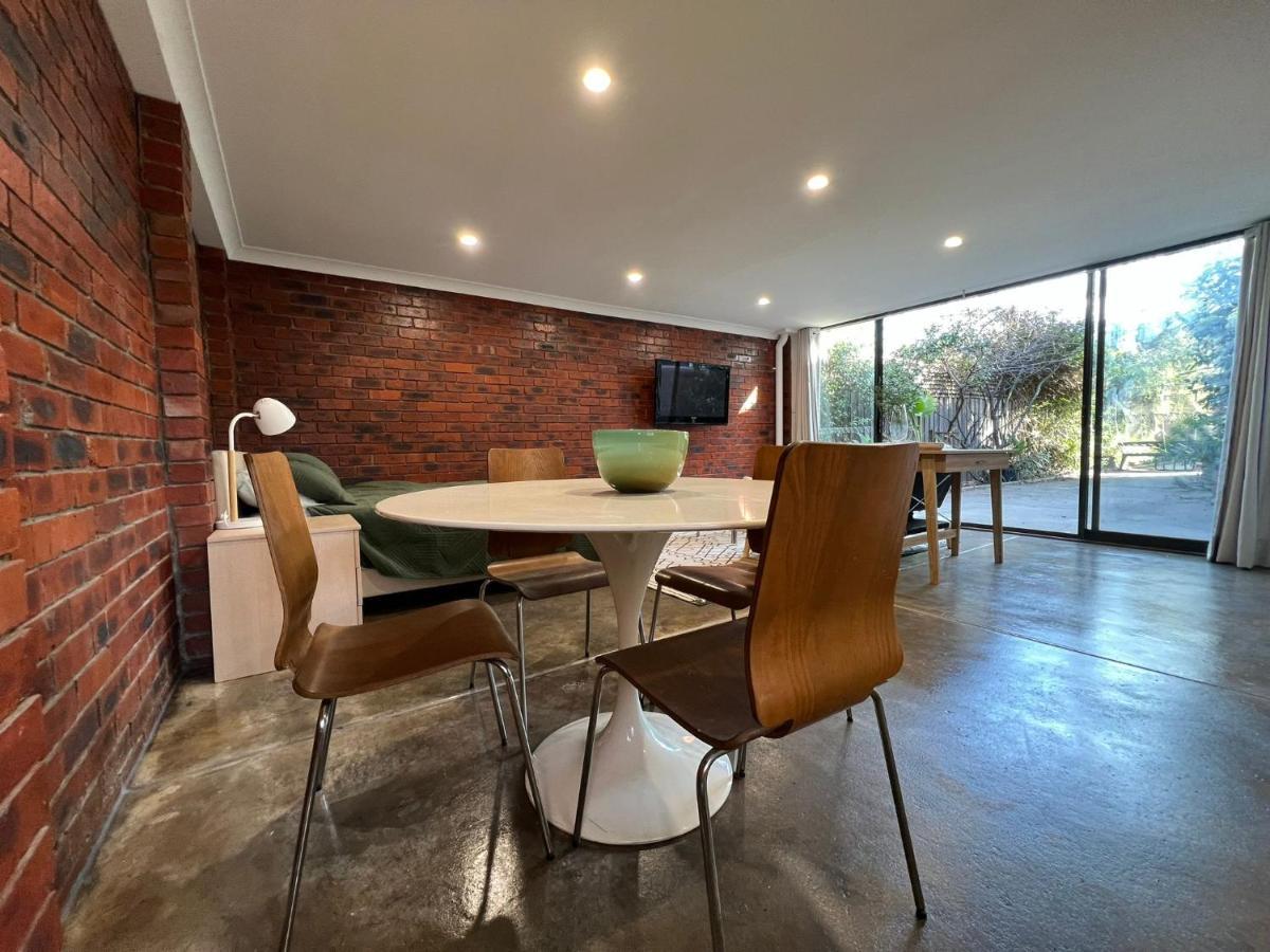 Chic One-bedroom Studio In The Heart Of Elsternwick Guest house *