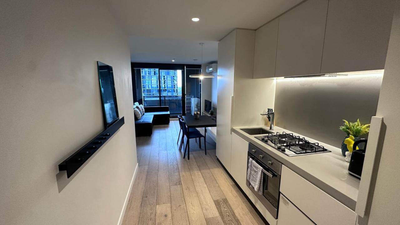 Apartment Nest Meet Empire *