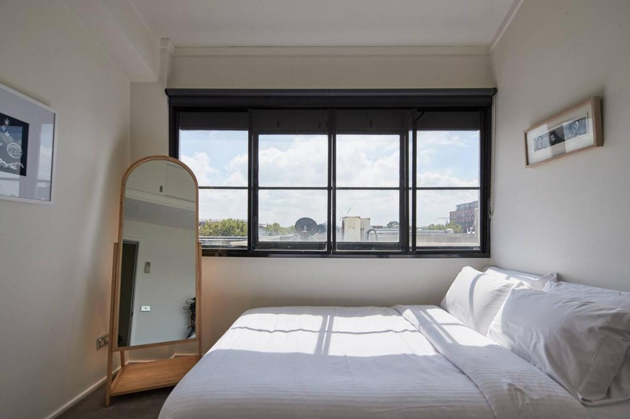 Apartment Johnston Creative - A 1950s Warehouse Conversion Melbourne