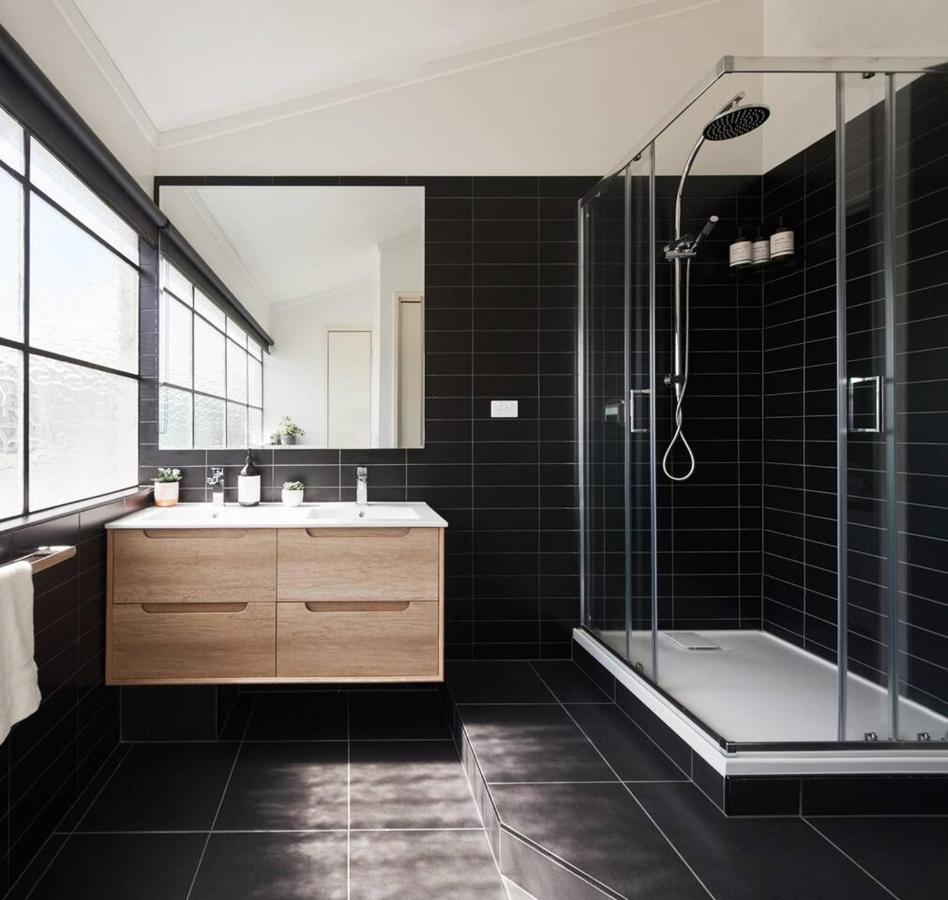 Johnston Creative - A 1950s Warehouse Conversion Apartment Melbourne
