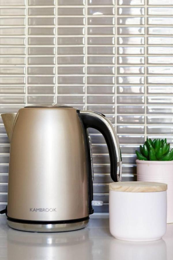 Apartment Inspiration Station - An Iconic Designer Pad