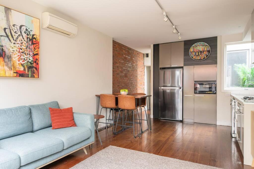 Modern House - 5 Mins To The City, & Free Car Park *