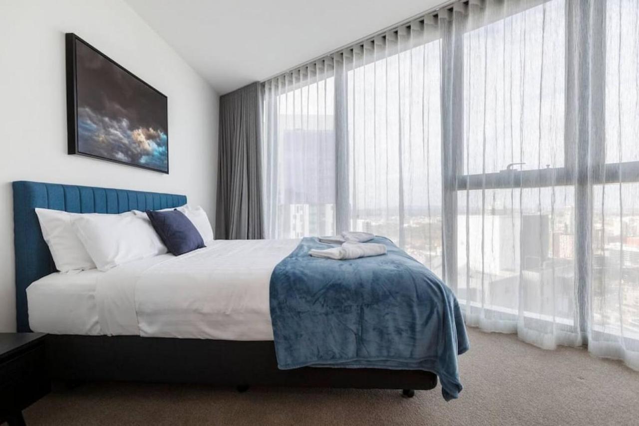 Luxurious 3 Brm Apartment Melbourne