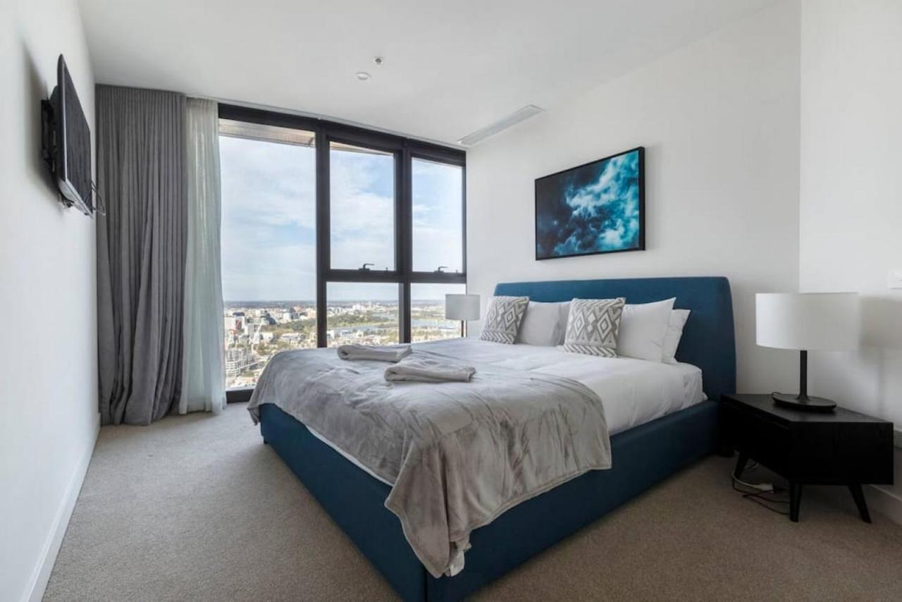 Luxurious 3 Brm * Melbourne