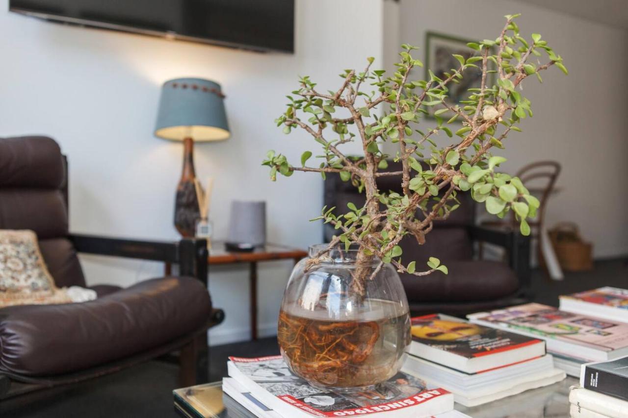 Apartment 'eclectic On Degraves St' A High-end Heritage Abode