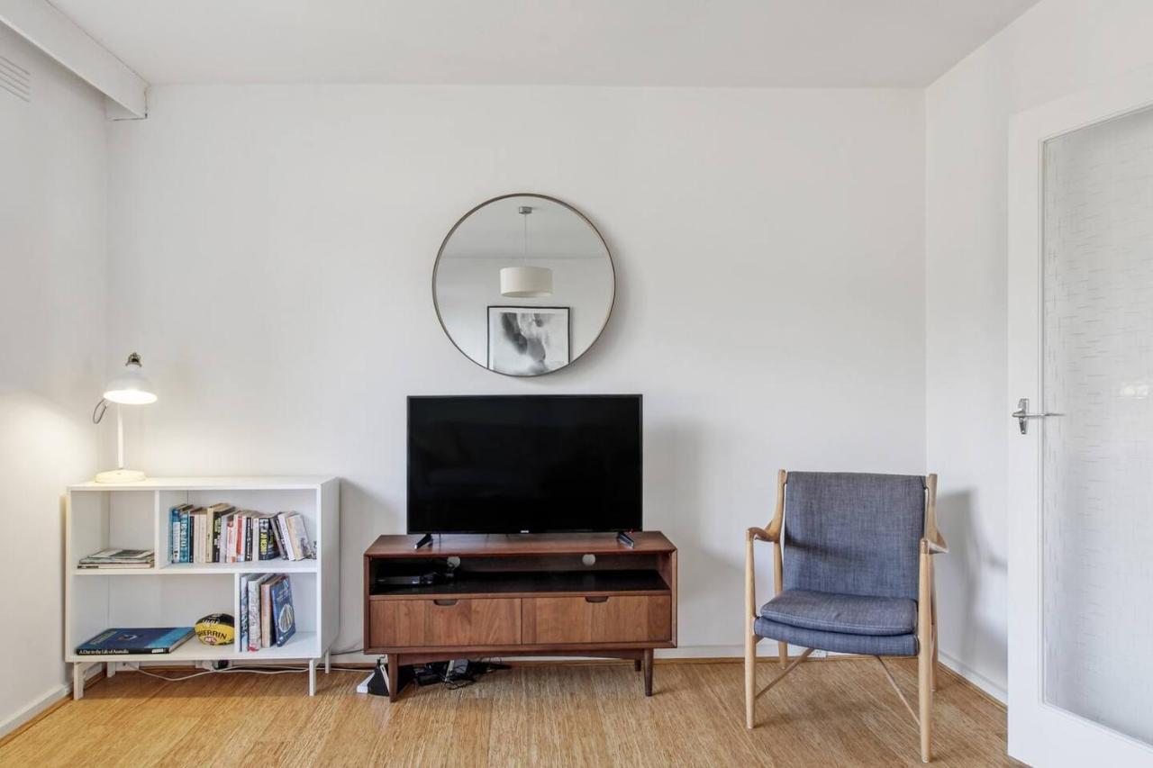 Beachside Botanical At Fleur - A Central Retreat Apartment