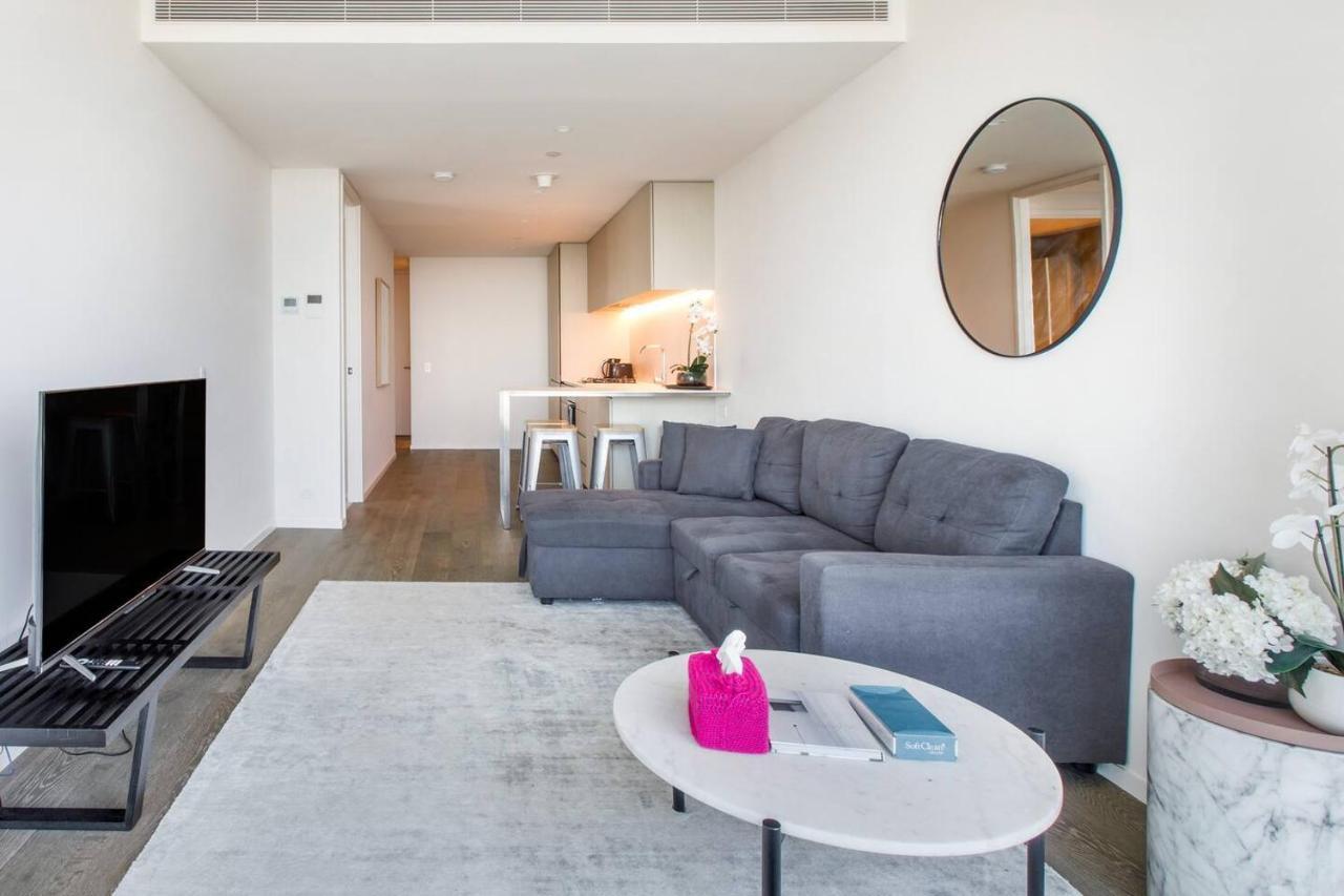 Apartment 'sky-high 65' Southbank Comfort With Sweeping Views *