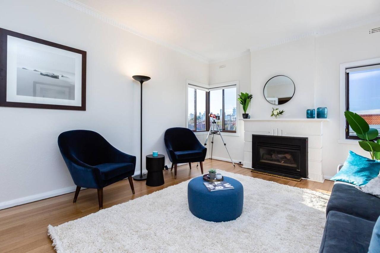 'the Lighthouse' Character-filled Abode Near