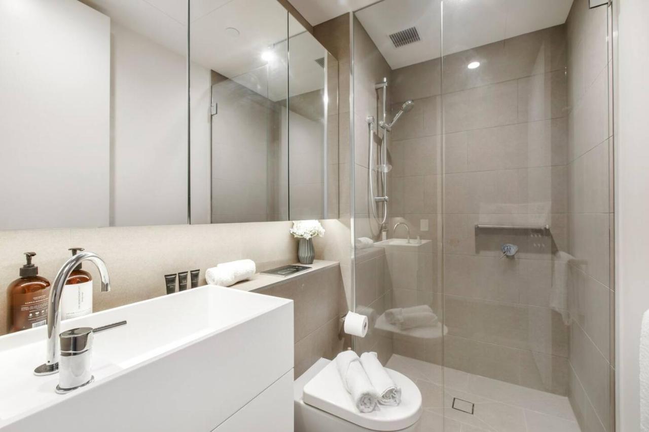 'sky-high 65' Southbank Comfort With Sweeping Views *
