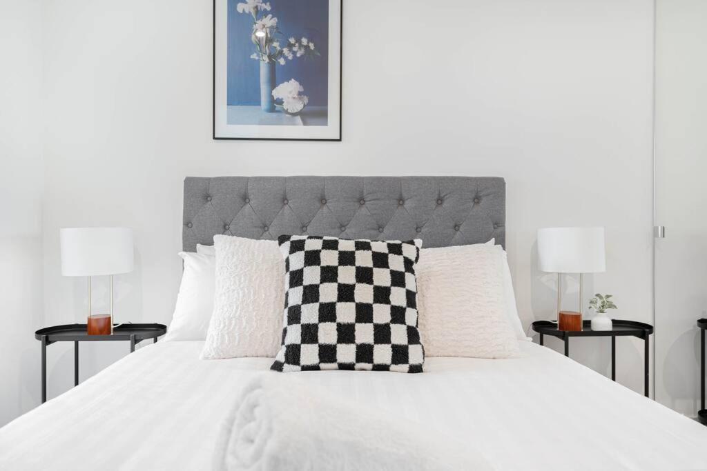 Modern 1 Bedroom On Southbank Lv60! Australia108#au60 Melbourne