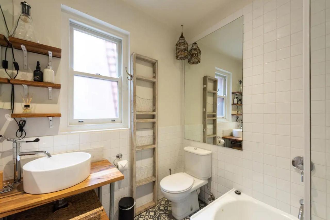 Apartment Bright & Sunny 2-bed Unit In The Heart Of St Kilda