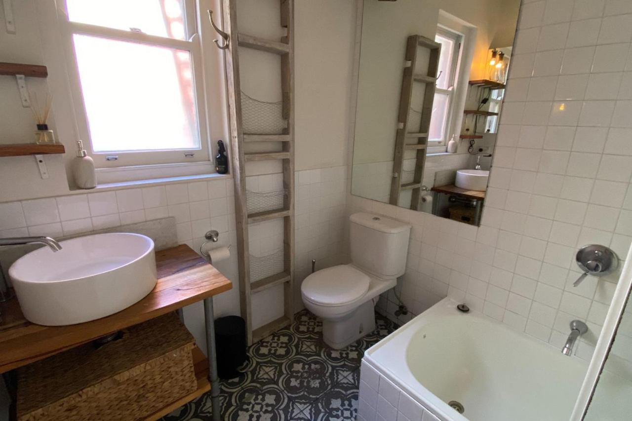 Bright & Sunny 2-bed Unit In The Heart Of St Kilda Apartment *