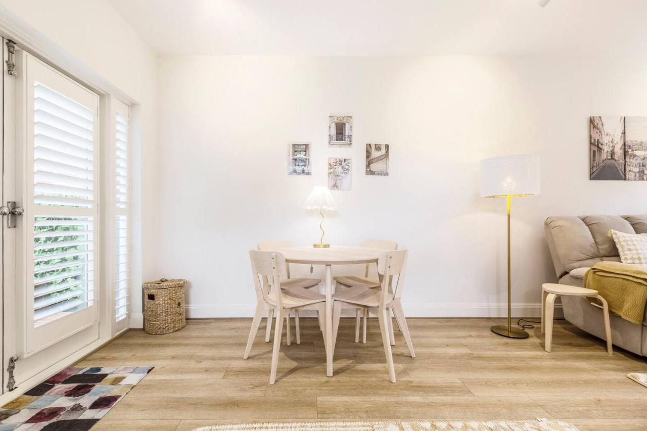 La Maison - Parisian Charm Moments From High Street Holiday home
