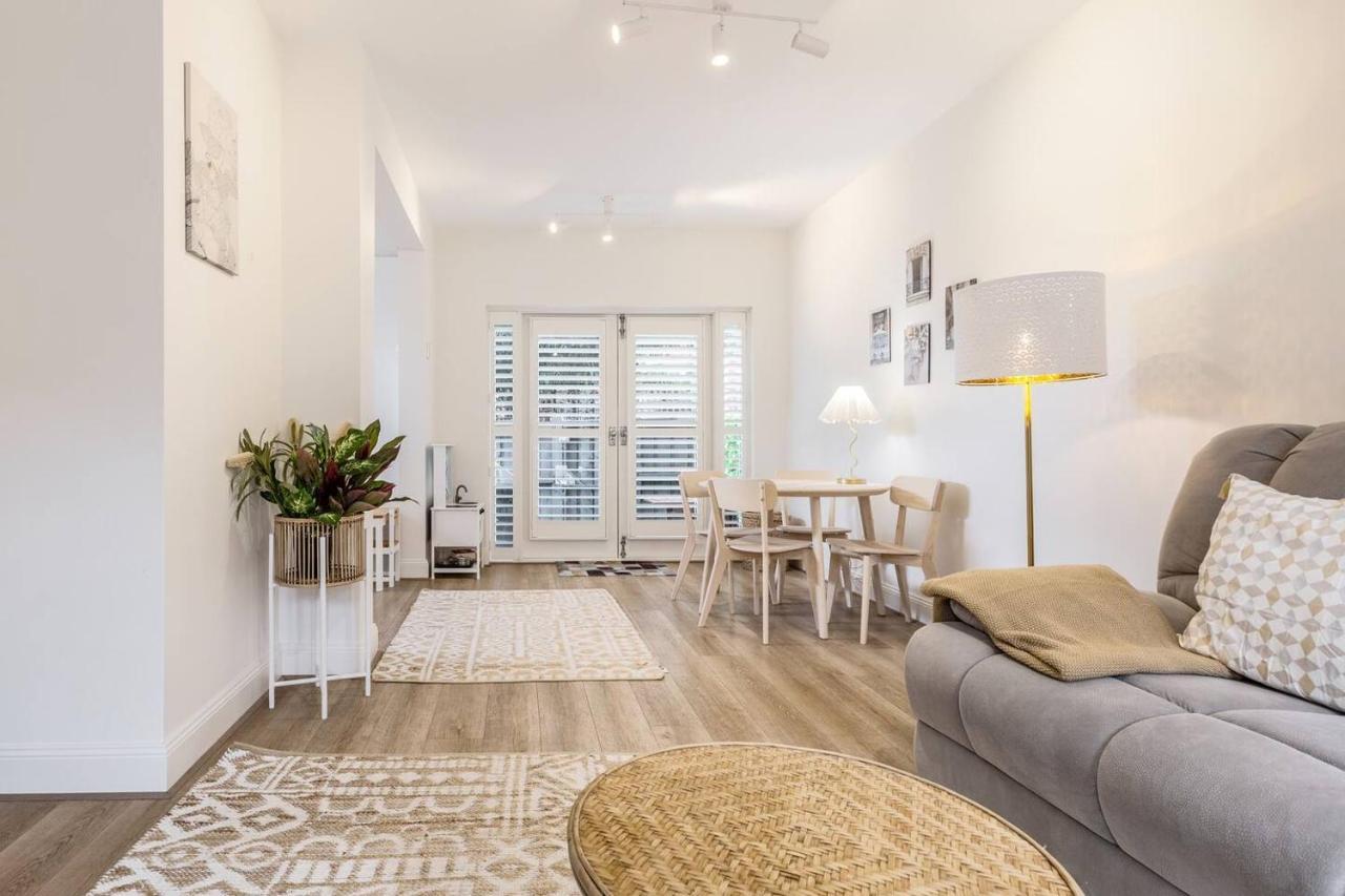 La Maison - Parisian Charm Moments From High Street *