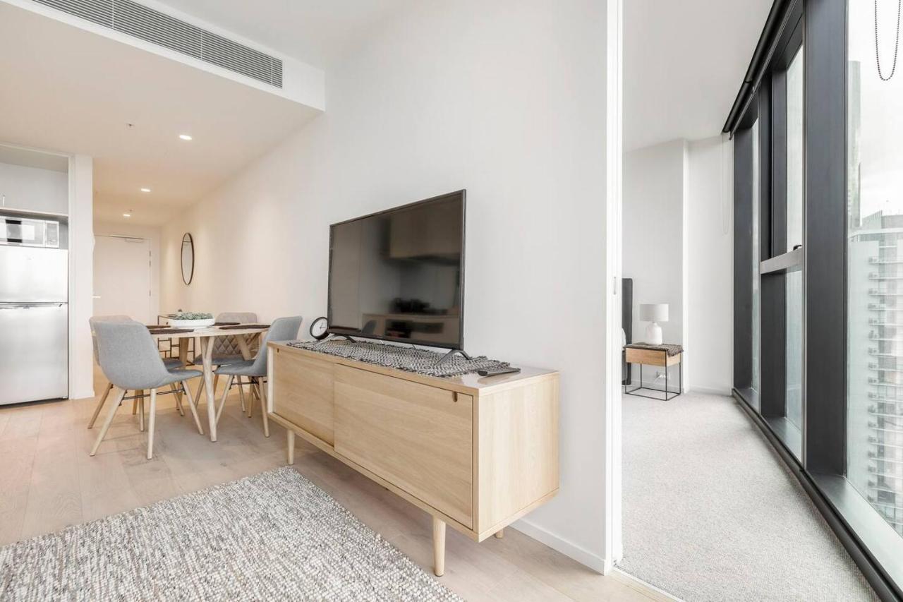 Elevated Style With A Stunning Outdoor Pool Apartment