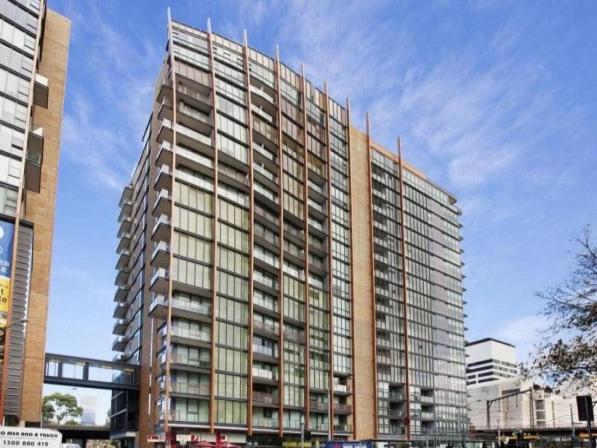 Backpackers' Delight With Sprawling Views * Melbourne