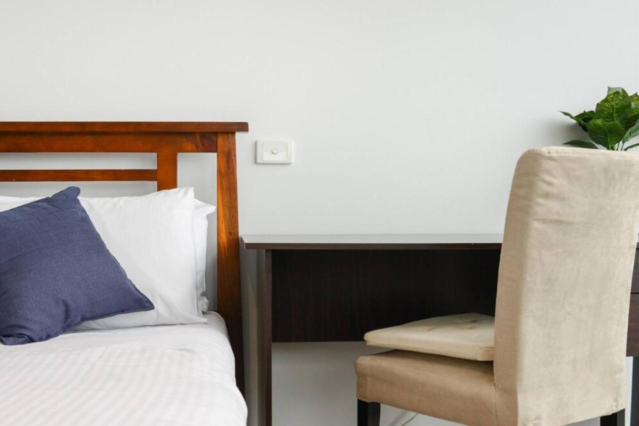 Backpackers' Delight With Sprawling Views