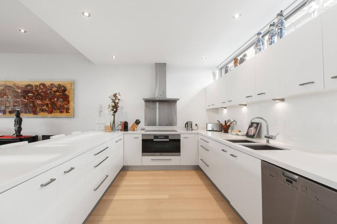 Richmond Japanese-style Townhouse Close To Mcg Holiday home