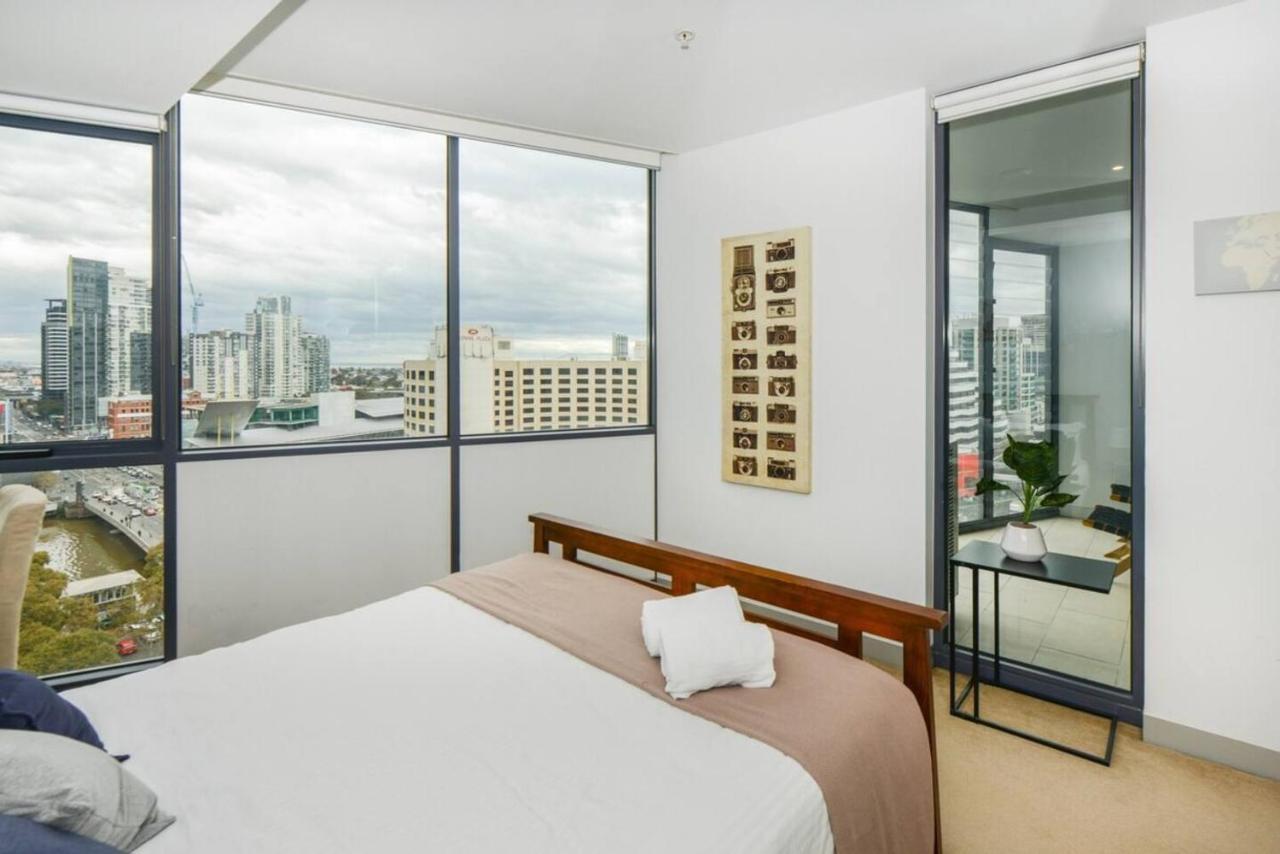 Backpackers' Delight With Sprawling Views Apartment