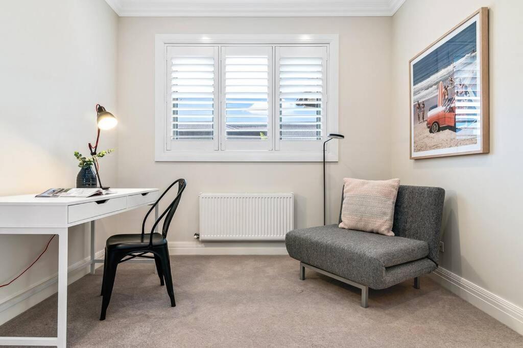 Spacious Luxury Hampton - Park Front Villa Melbourne