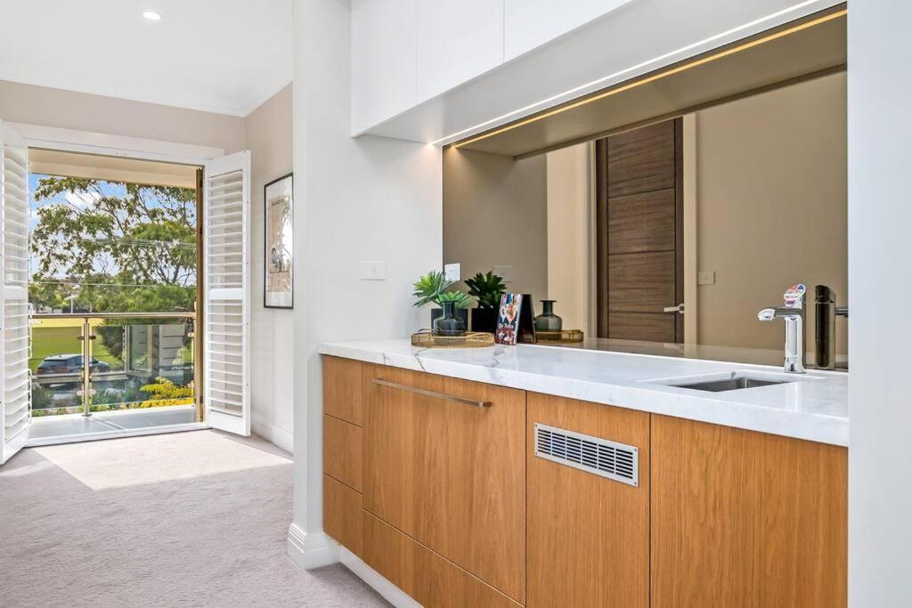 Villa Spacious Luxury Hampton - Park Front *