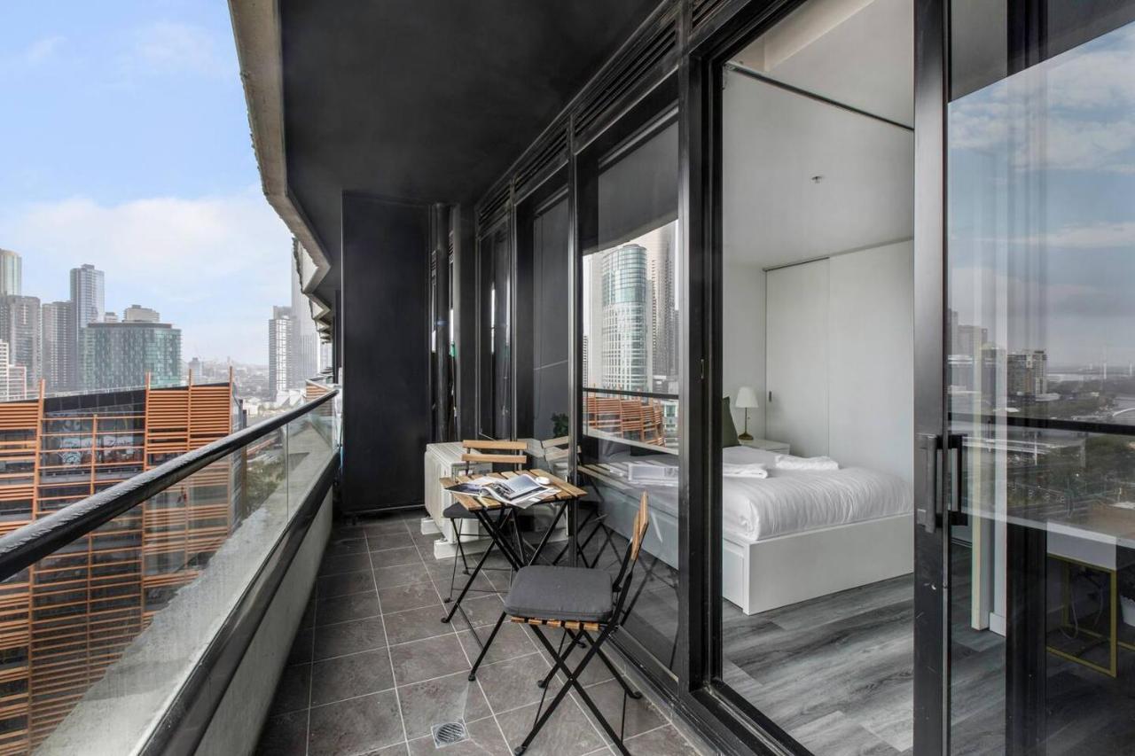 Aura Off Flinders Lane - A Centre Balcony Abode Apartment Melbourne