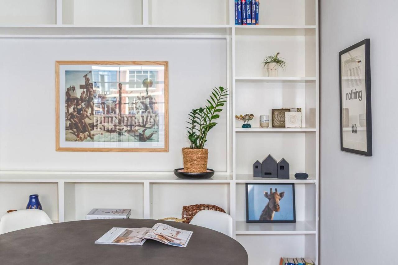Majorca Classic - Boutique Flinders Lane Balcony Pad Apartment *