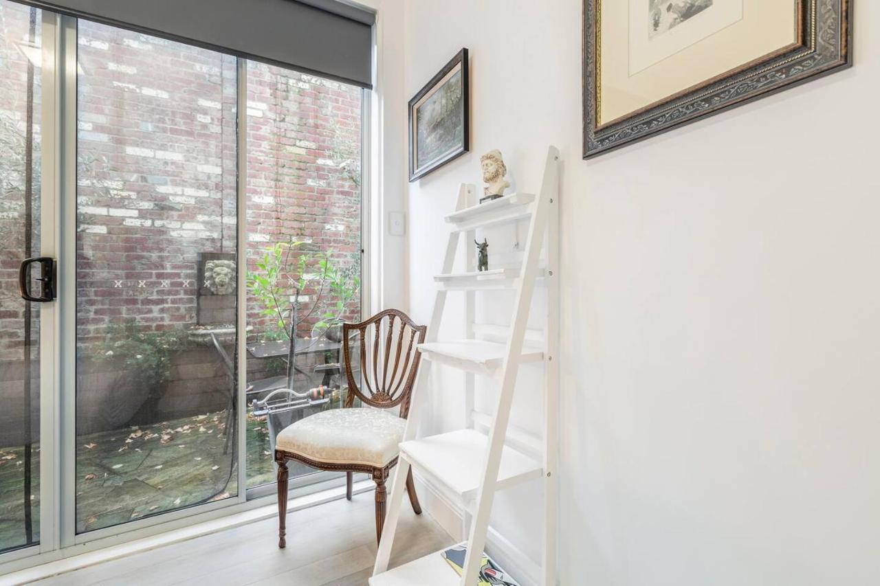 Apartment 'the Courtyard Chateau' Fresh And Modern Off Toorak Rd Melbourne