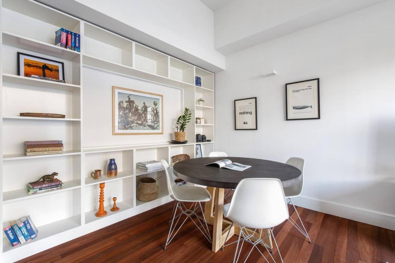 Majorca Classic - Boutique Flinders Lane Balcony Pad Apartment *