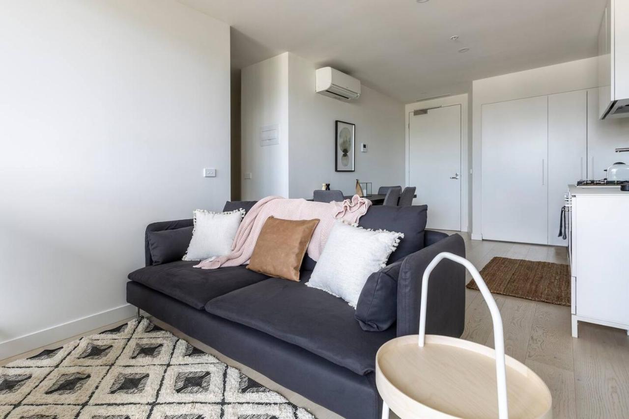 Southside Contemporary - Balcony With Views Melbourne