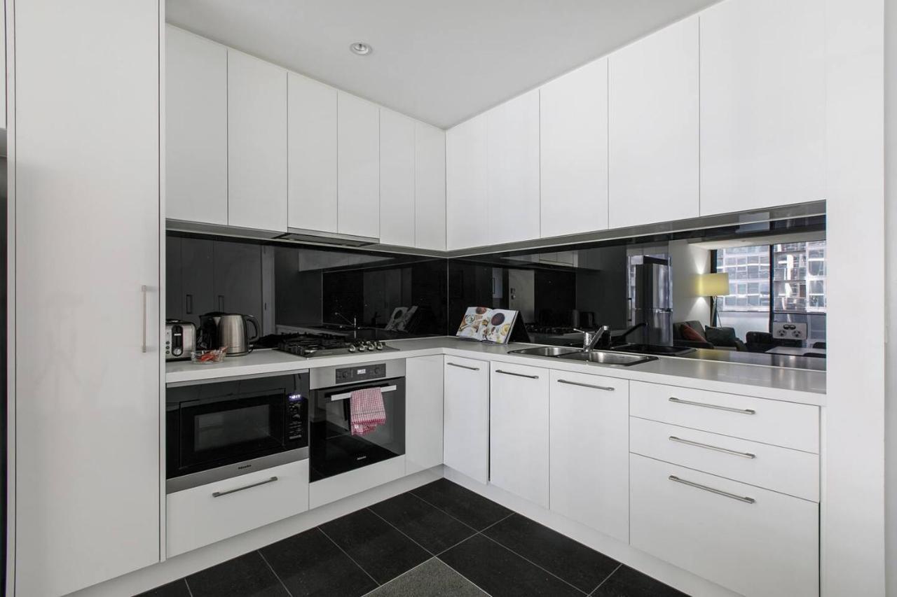 Kavanagh Cool - A Resort-style Pad Apartment