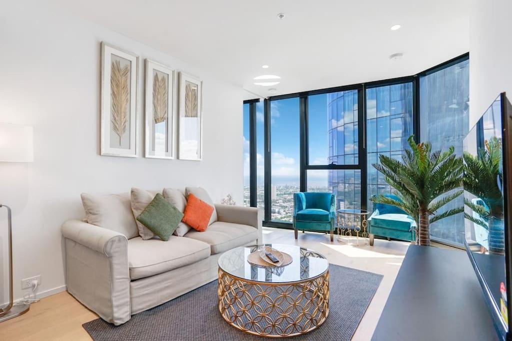 Breathtaking Views 49th Floor - Square Apartment Melbourne