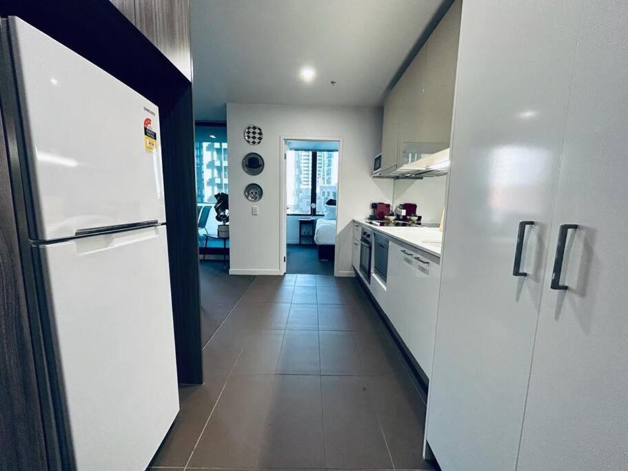 Cbd - Amenities! Apartment *