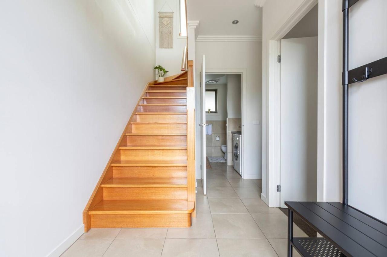 Primrose - Chic Mid-century Style In Brunswick Holiday home Melbourne