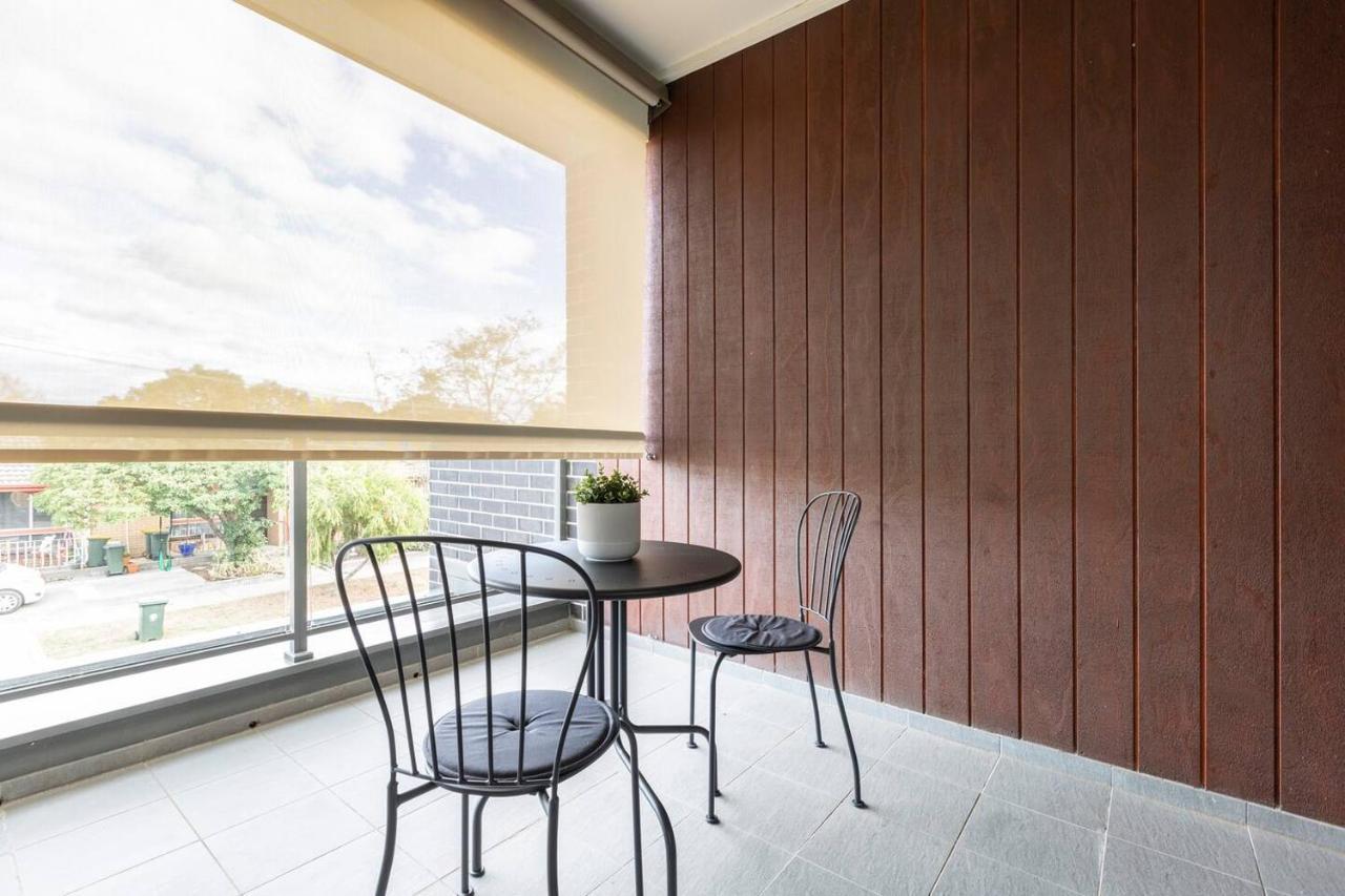 Primrose - Chic Mid-century Style In Brunswick Holiday home Melbourne