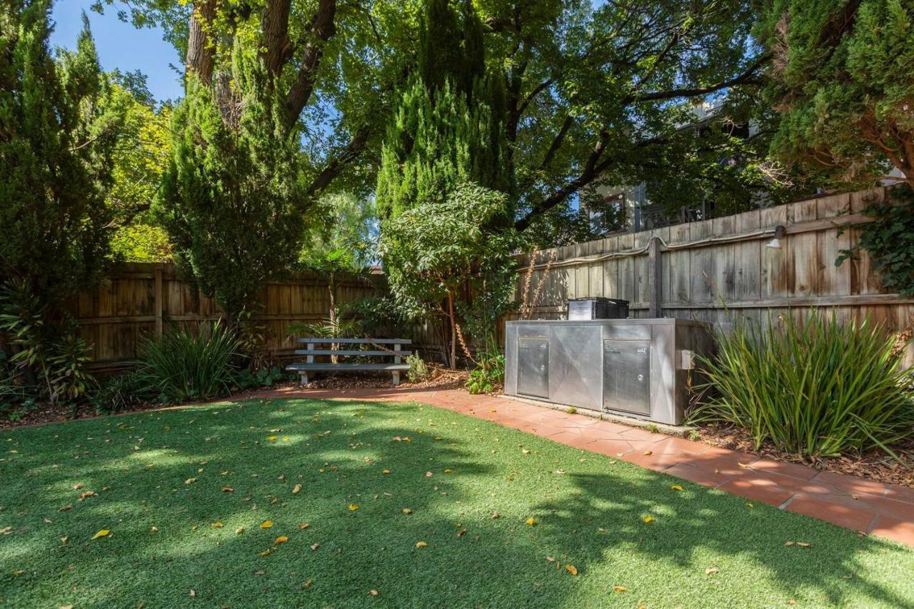 Apartment Experience The St Kilda Vibe From A Cosy Retreat