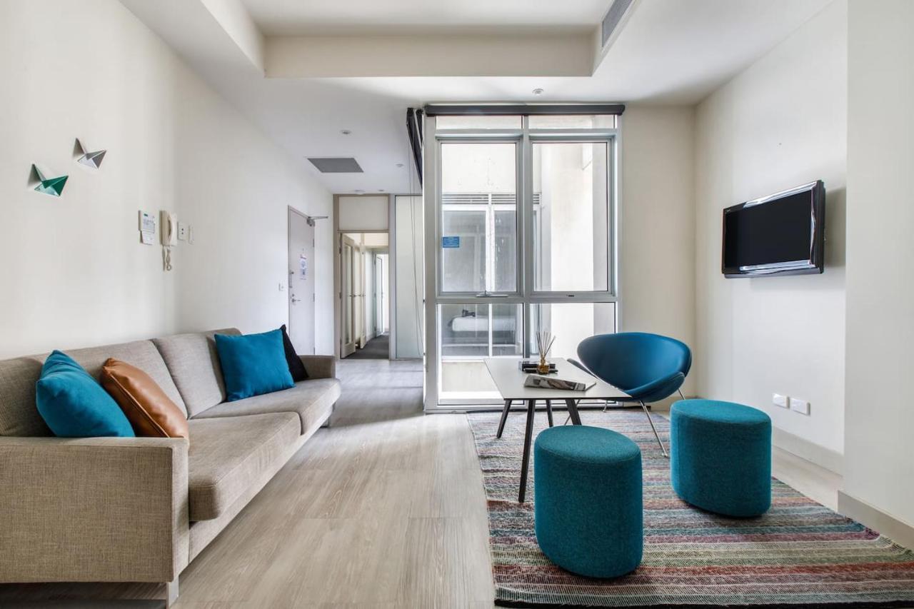 Apartment Collins Street Blues - In The Heart Of It *