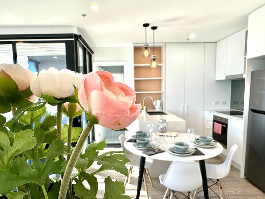Magic On Spencer: Stylish Living Melbourne