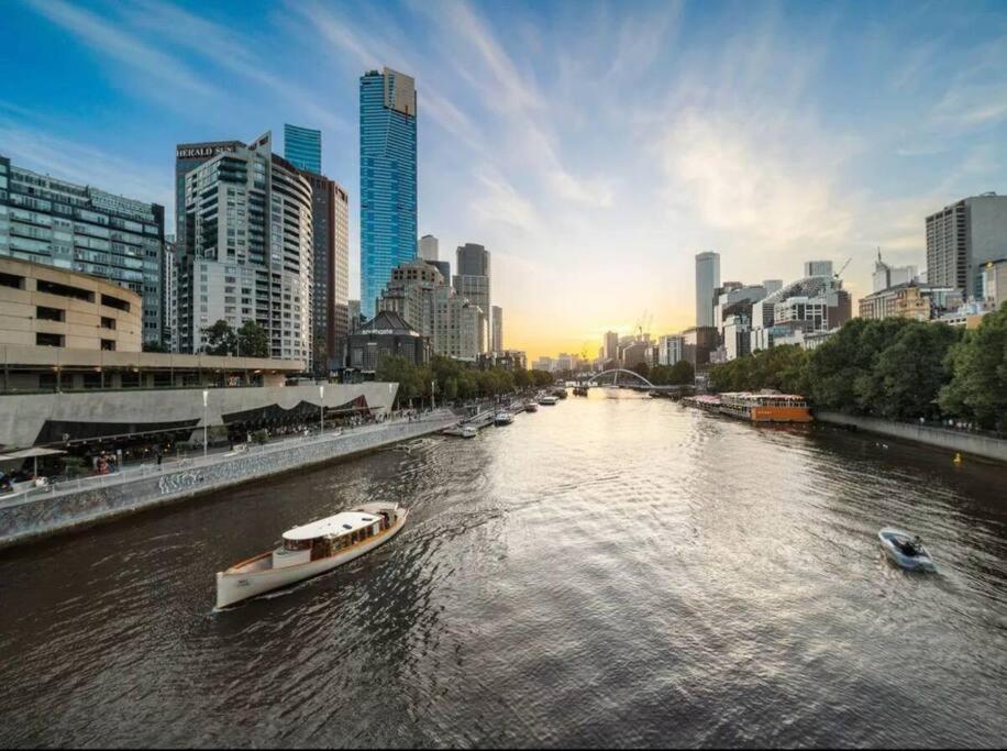 Away From In Southbank Apartment
