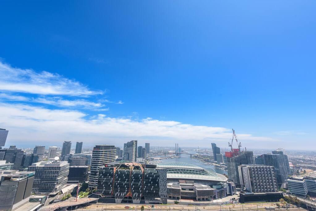 Apartment Skyview 2bd2bath Apt+parking In Mel Cbd *
