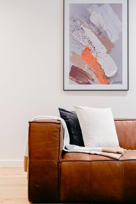 Newyork Style Loft 2b2b In Collins St Melbourne