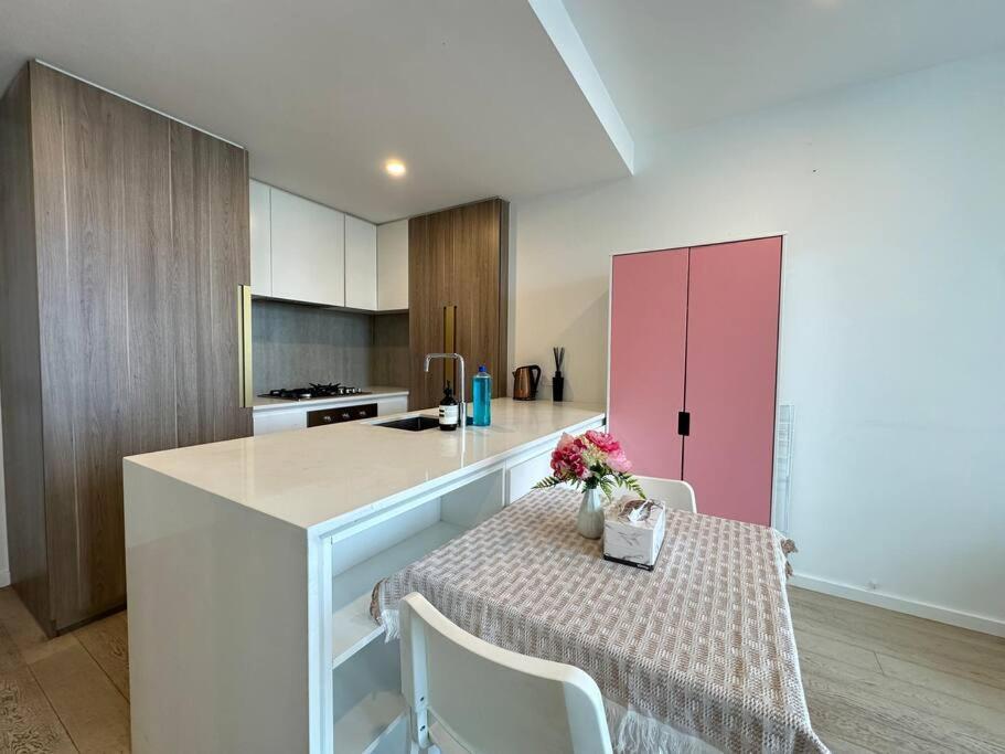 Avant Cbd Cozy & Spacious 2br Residences *