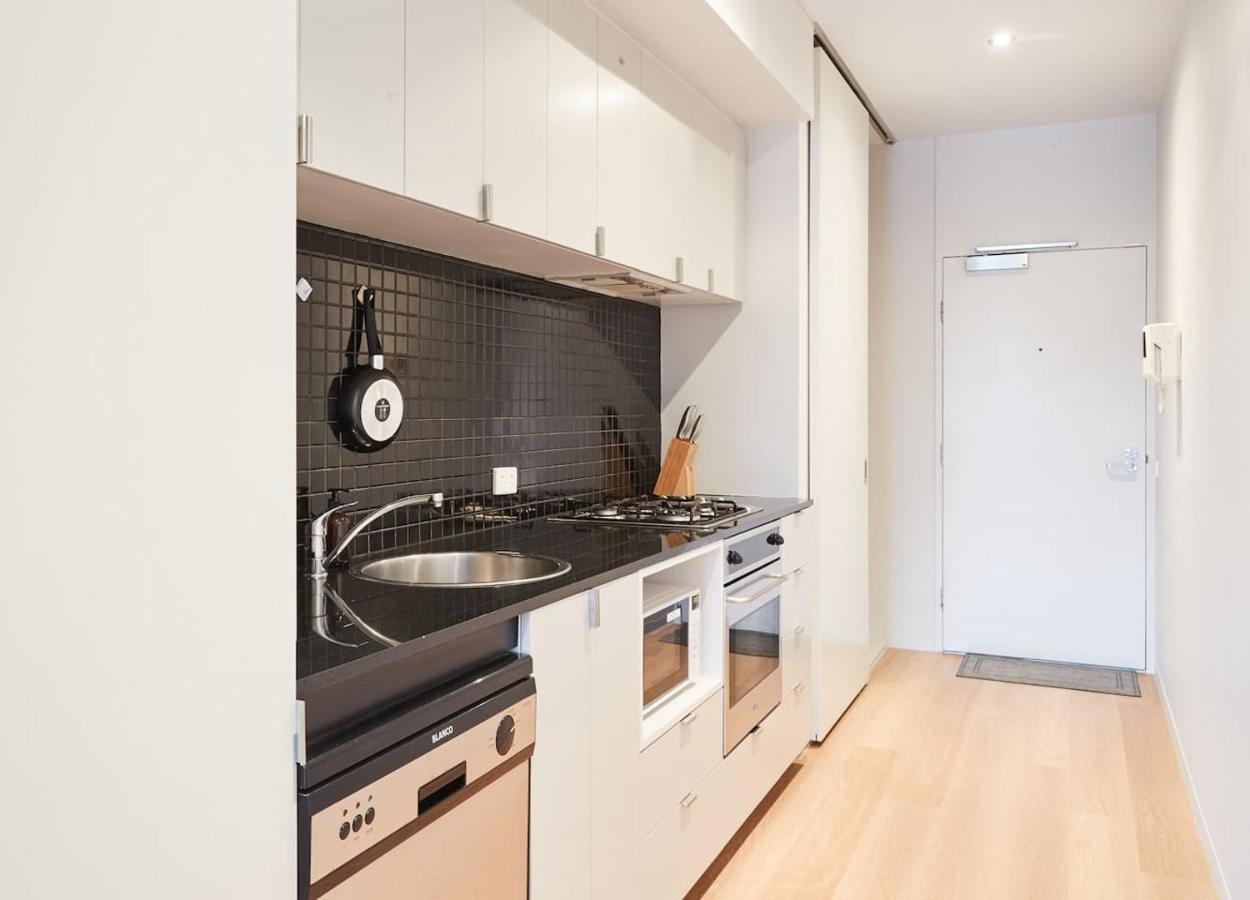 Urban Artistry Loft - A Haven Above The Bustle *
