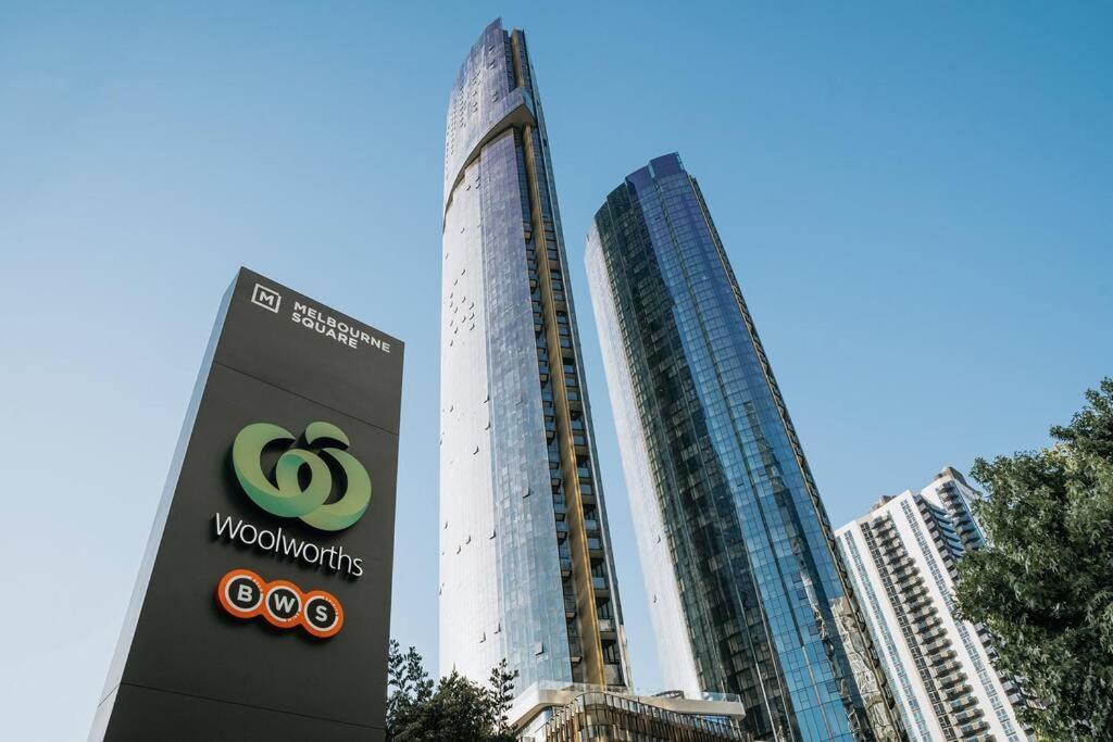 Luxury 3 Bed 2 Bath + Car Park At Square Apartment