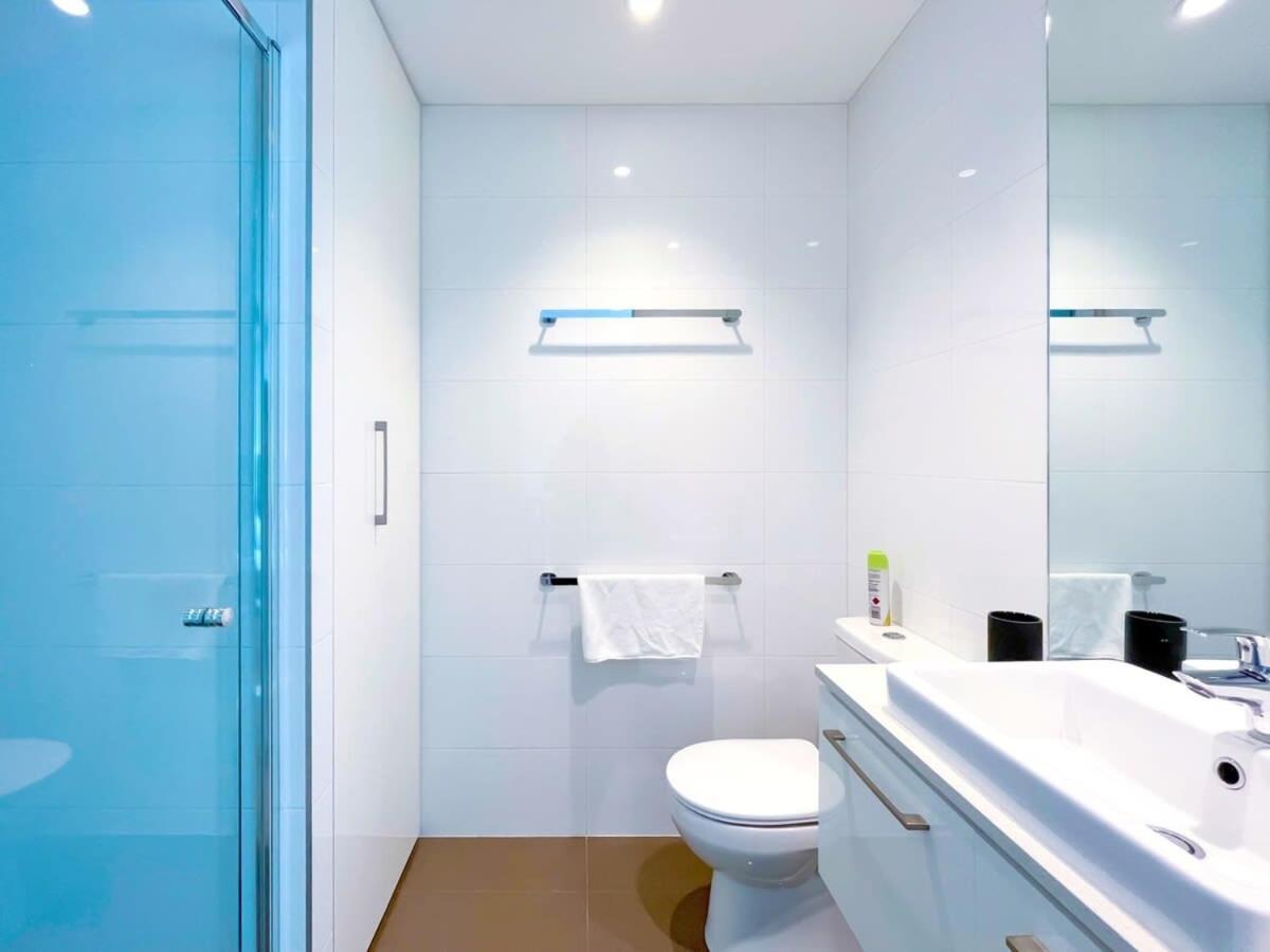 Pride Cbd Skyline View 2b2b Lv32 Apartment Melbourne