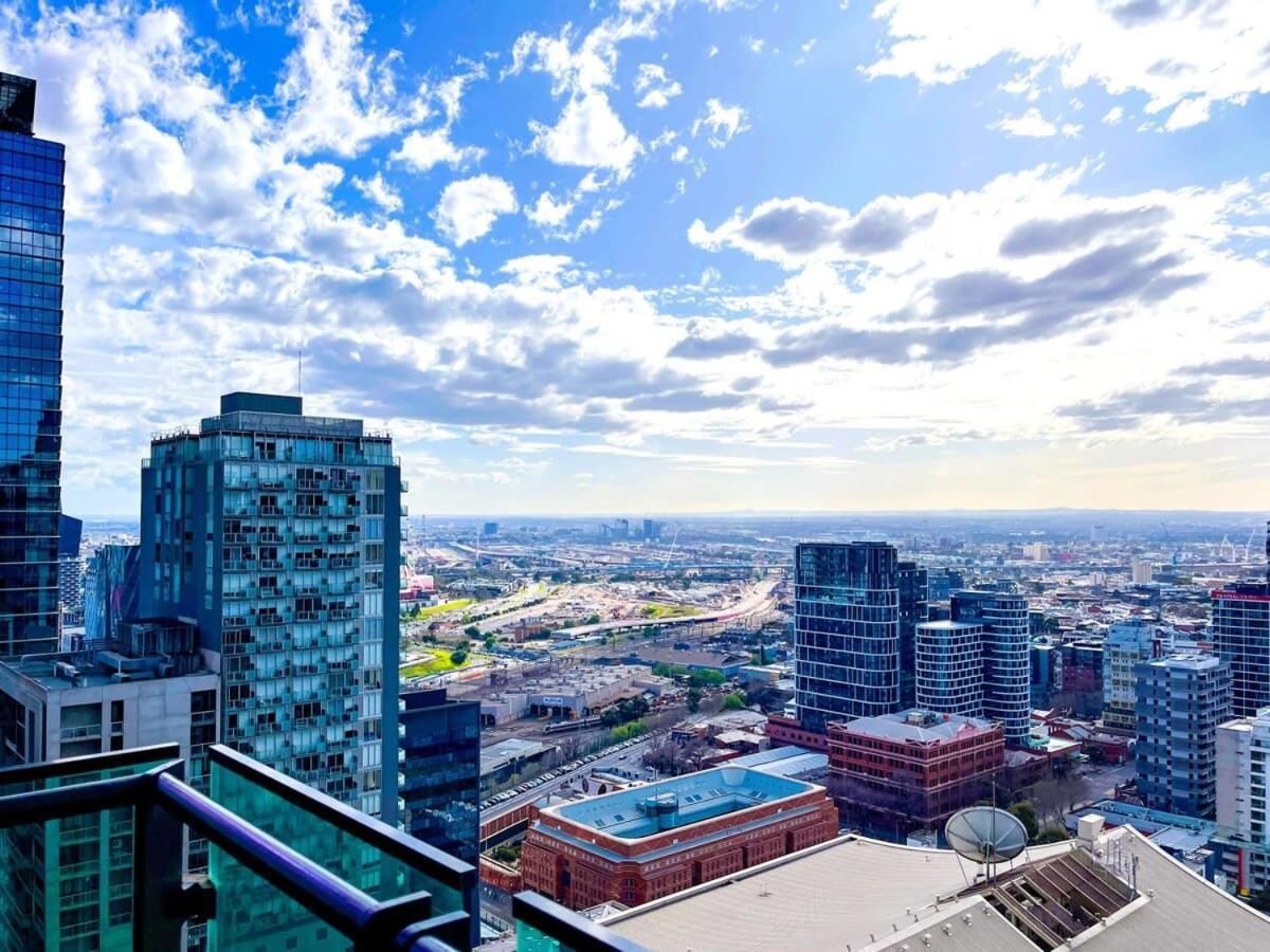 Apartment Pride Cbd Skyline View 2b2b Lv32