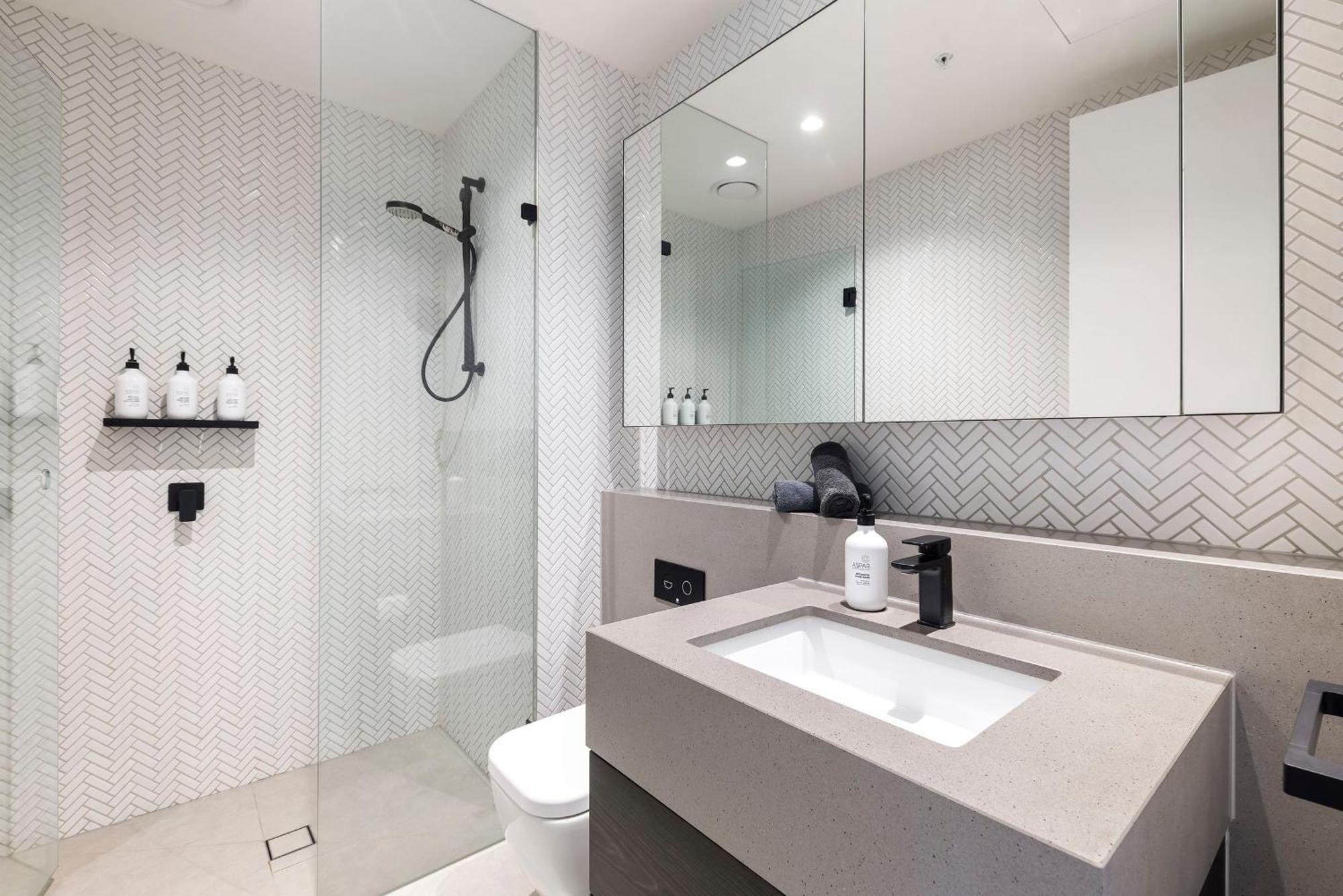 Luxuria - Collins House Apartment *